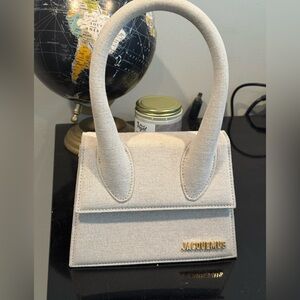 Le Chiquito Moyen Satchel